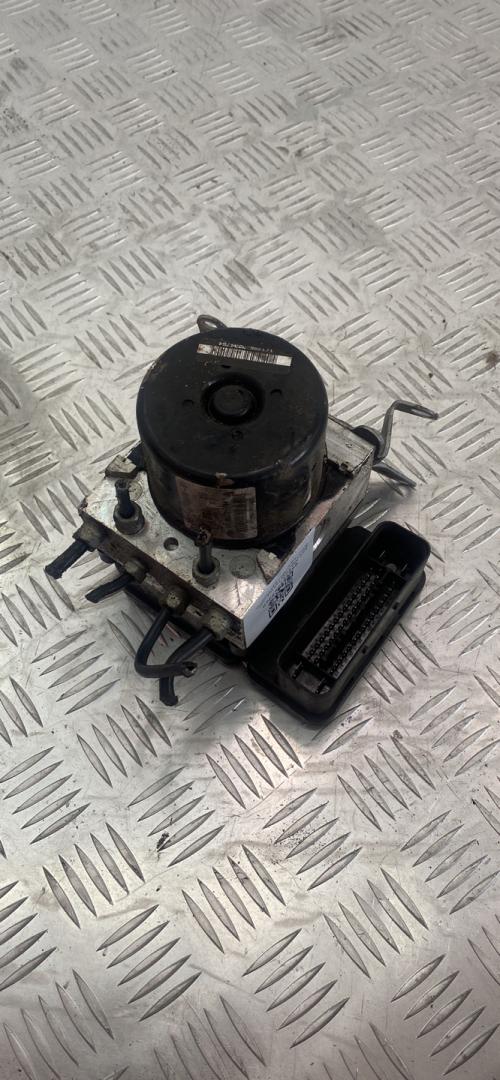 блок ABS BMW 3 серия E90/E91/E92/E93 E90 2007, 3.0 л., M57 D30 (306D3), дизель, АКПП, синий, седан, правый руль, 34512460524, 6775389, 6775388 - фото №1