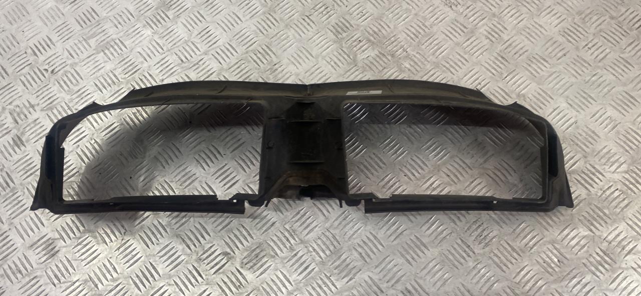 воздуховод (дефлектор) радиатора BMW 3 серия E90/E91/E92/E93 E90 2007, 3.0 л., M57 D30 (306D3), дизель, АКПП, серебро, седан, задний привод, правый руль, 51117134099, 7134099 - фото №1