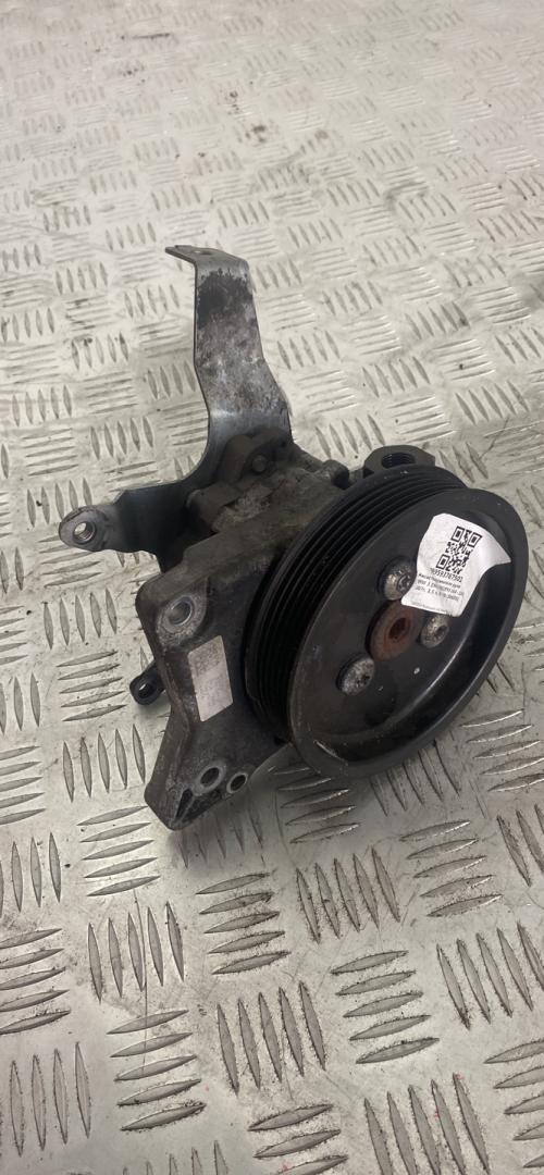 насос гидроусилителя руля BMW 3 серия E90/E91/E92/E93 2007, 3.5 л., M57D30 (306D5), дизель, АКПП, spacegrau metallic (a52), купе, задний привод, правый руль, 7693974, 32416794922 - фото №1