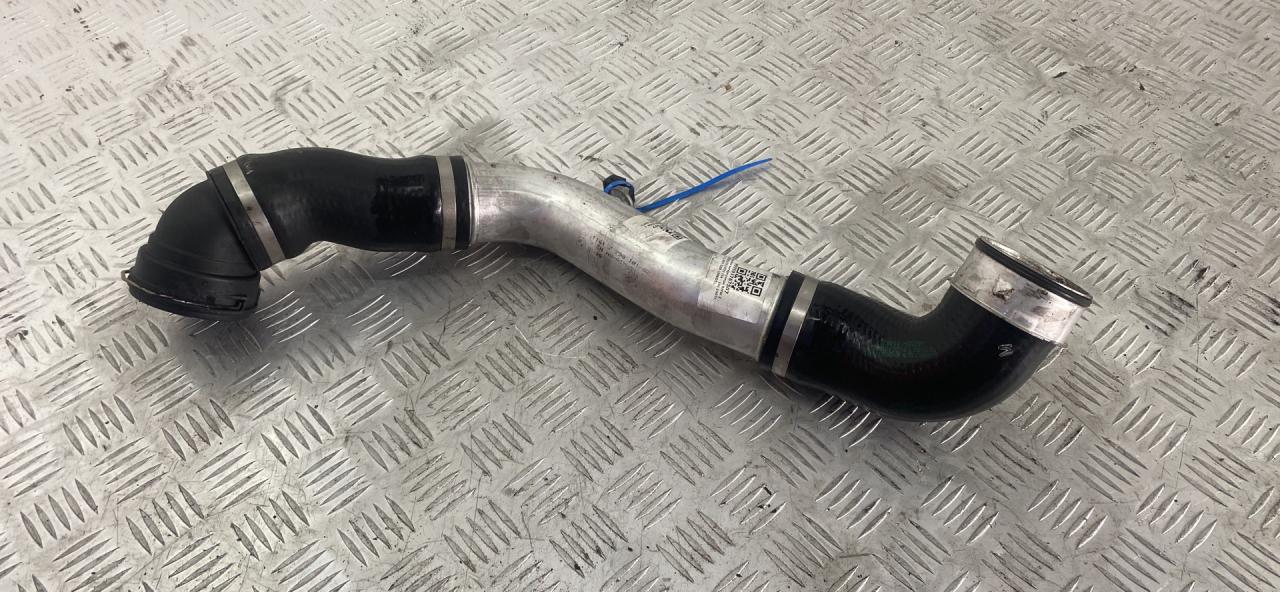 патрубок интеркулера BMW 3 серия E90/E91/E92/E93 2007, 3.5 л., M57D30 (306D5), дизель, АКПП, spacegrau metallic (a52), купе, задний привод, правый руль, 11618506078, 7798101 - фото №1