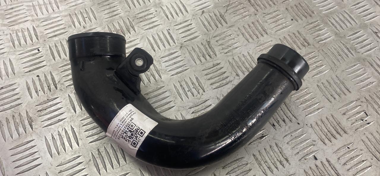 патрубок турбины BMW 5 серия F07/F10/F11 2012, 3.0 л., N55 B30 A, бензин, 13717583727 - фото №1