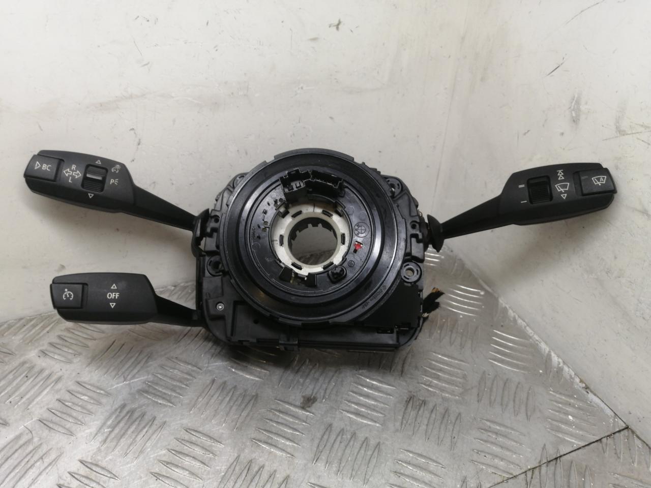 шлейф руля BMW 3 серия E90/E91/E92/E93 E90 2007, 3.0 л., M57 D30 (306D3), дизель, АКПП, серебро, седан, задний привод, правый руль, 6967324, 61316967324 - фото №1