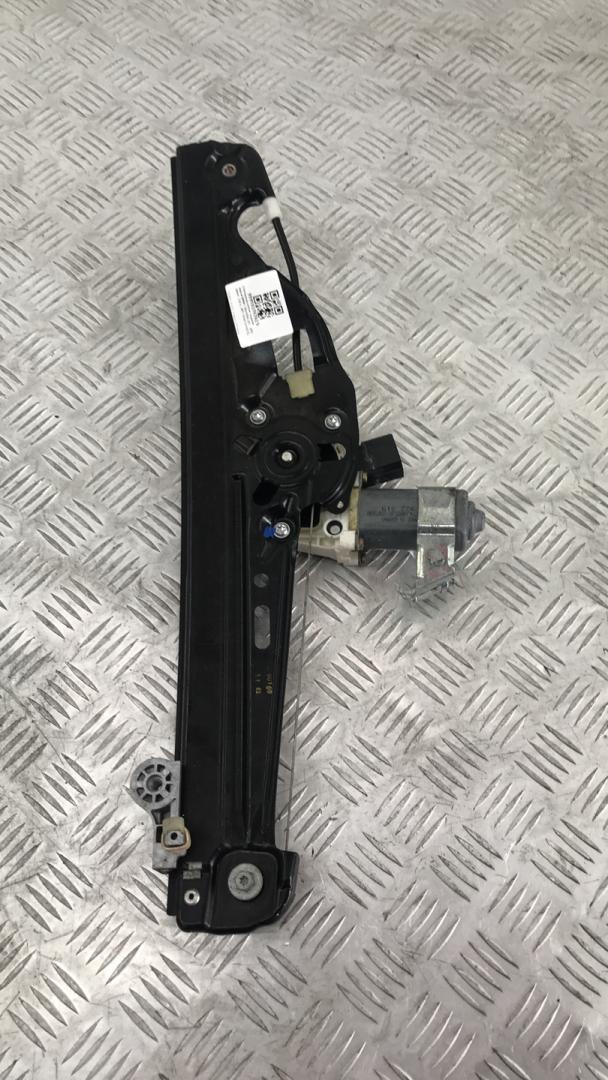 стеклоподъемник задний левый BMW 5 серия E60/E61 2004, 3.0 л., M57 D30 (306D2), дизель, АКПП, седан, правый руль, 7034387, 51357075673, 7075673 - фото №1