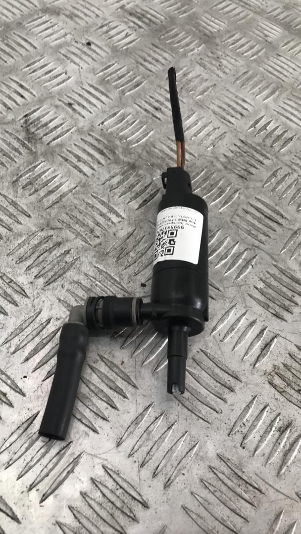 насос (моторчик) омывателя фар BMW 7 серия F01/F02 F01 2011, 3.0 л., N57 D30 A, дизель, АКПП, black sapphire metallic (475), седан, задний привод, правый руль, 7217792, 67637217792 - фото №1