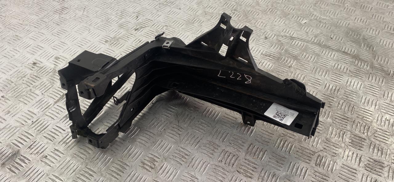 крепление фары правой BMW 7 серия F01/F02 F01 2011, 3.0 л., N57 D30 A, дизель, АКПП, black sapphire metallic (475), седан, задний привод, правый руль, 51647184160, 7184160 - фото №1