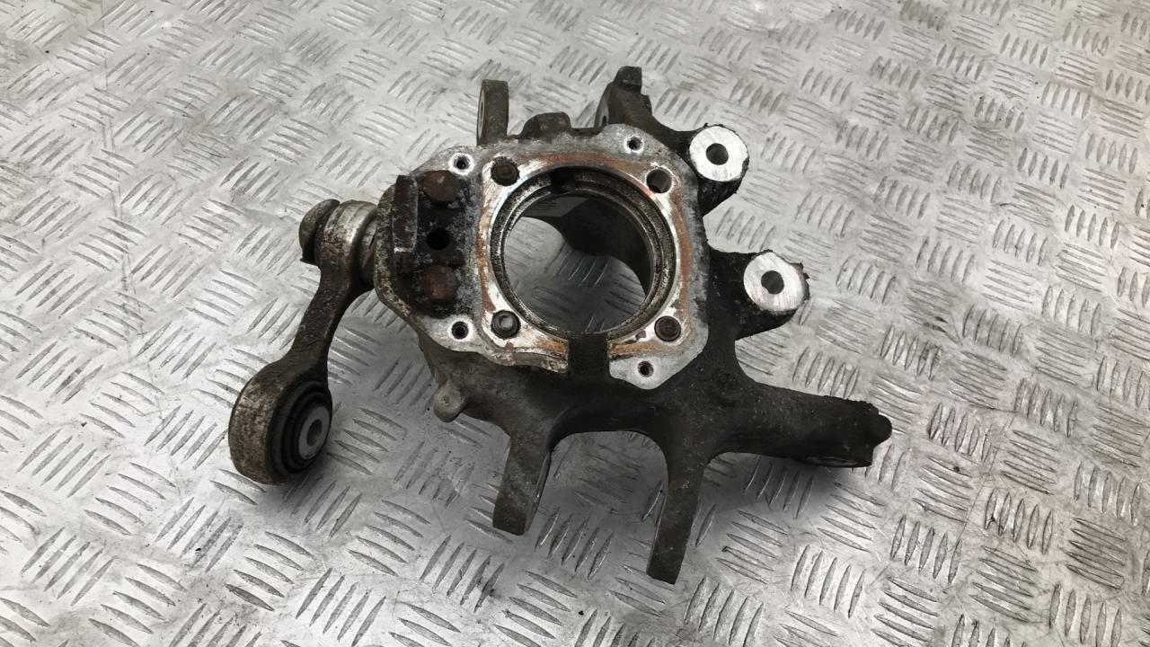 кулак задний левый BMW 7 серия F01/F02 F01 2011, 3.0 л., N57 D30 A, дизель, АКПП, black sapphire metallic (475), седан, задний привод, правый руль, 33326796497 - фото №1