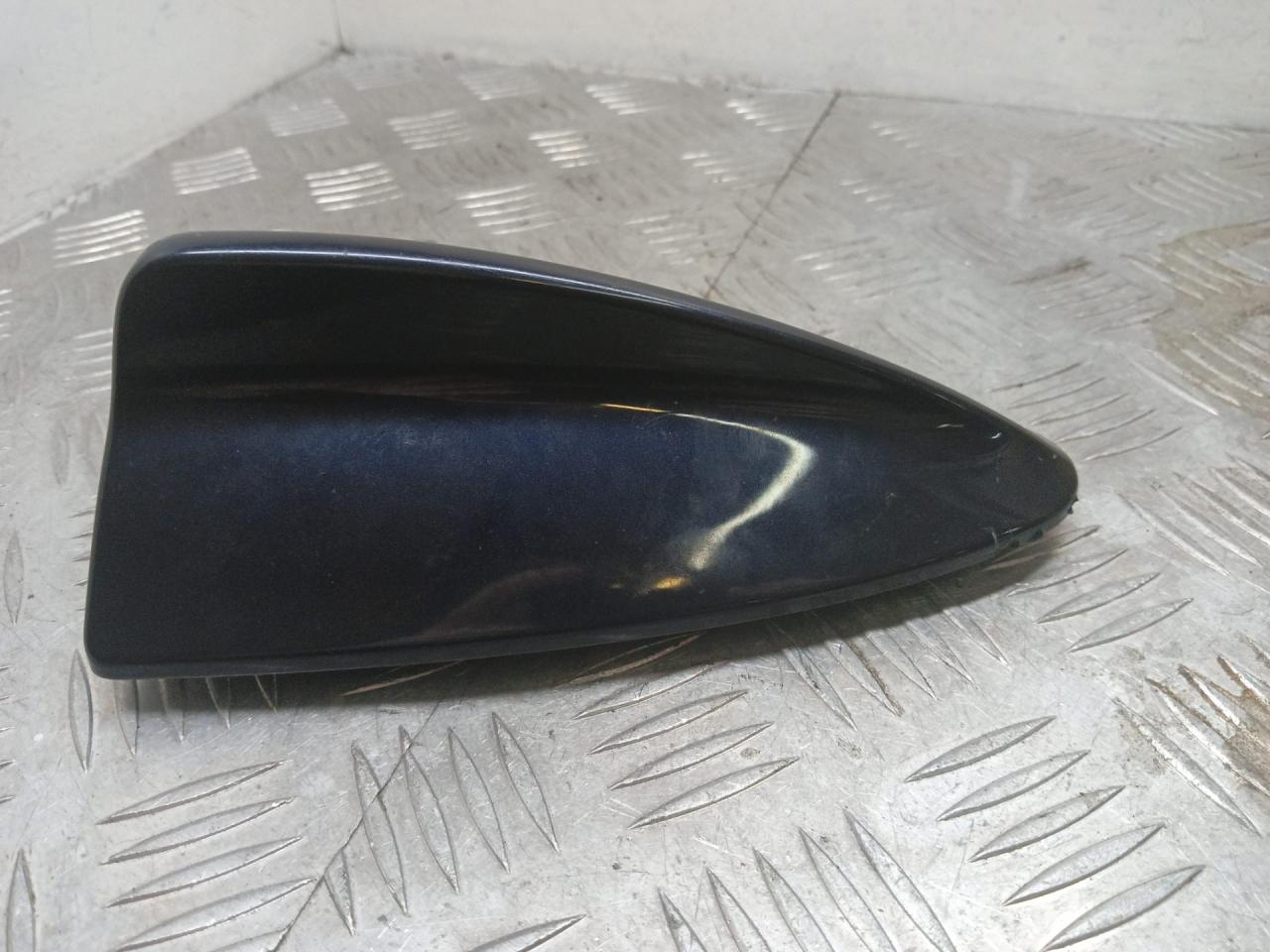 корпус антенны на крыше BMW X6 E71/E72 E71 2009, 3.5 л., M57D30 (306D5), дизель, АКПП, monacoblau (a35), внедорожник 5 дв., полный привод, правый руль, 65209125663 - фото №1