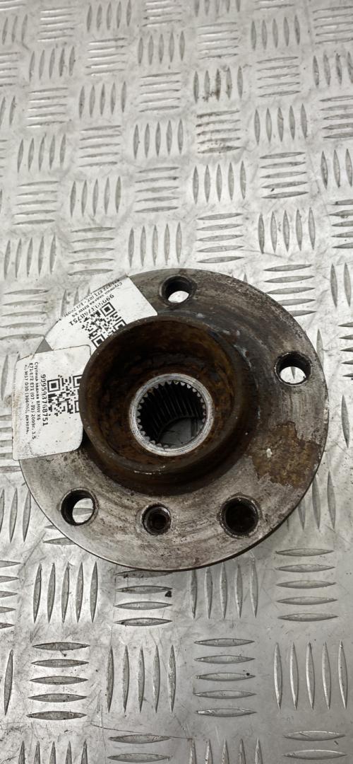 ступица задняя BMW X6 E71/E72 E71 2009, 3.5 л., M57D30 (306D5), дизель, АКПП, monacoblau (a35), внедорожник 5 дв., полный привод, правый руль, 33416776205 - фото №1