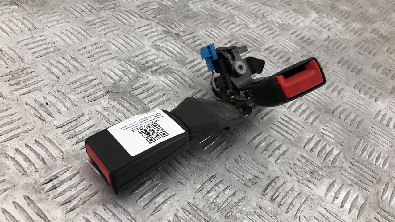 замок ремня безопасности Mercedes-Benz GLC-Класс X253/C253 2018, 2.5 л., дизель, АКПП, 197u obsidianschwarz, внедорожник 5 дв., полный привод, A2058600469 - фото №1