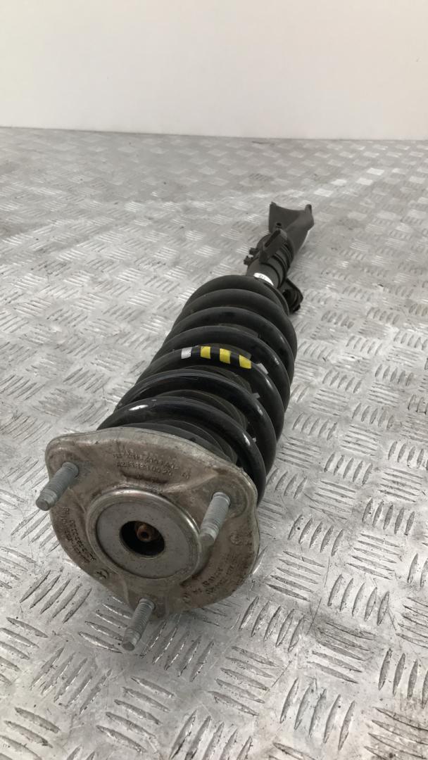 амортизатор передний левый Mercedes-Benz GLC-Класс X253/C253 2018, 2.5 л., дизель, АКПП, 197u obsidianschwarz, внедорожник 5 дв., полный привод, A2533202966 - фото №1