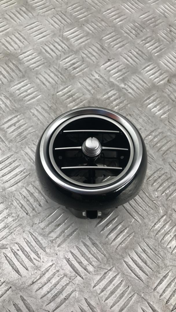 дефлектор обдува салона Mercedes-Benz GLC-Класс X253/C253 2018, 2.5 л., дизель, АКПП, 197u obsidianschwarz, внедорожник 5 дв., полный привод, A2538303804 - фото №1