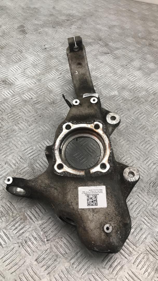 кулак поворотный левый BMW X6 E71/E72 E71 2009, 3.5 л., M57D30 (306D5), дизель, АКПП, monacoblau (a35), внедорожник 5 дв., полный привод, правый руль, 6773783, 31216773783 - фото №1