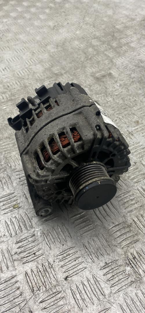 генератор BMW 3 серия F30/F31/F34 2014, 2.0 л., N47 D20 C, дизель, МКПП, седан, задний привод, правый руль, 12318519890, 8519890 - фото №1