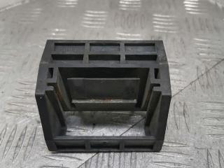 кронштейн радиатора BMW X6 E71 [рестайлинг] E71 2012, 4.4 л., N63 B44 A, бензин, АКПП, titansilber metallic (354), внедорожник 5 дв., полный привод, 7533537, 17117533537