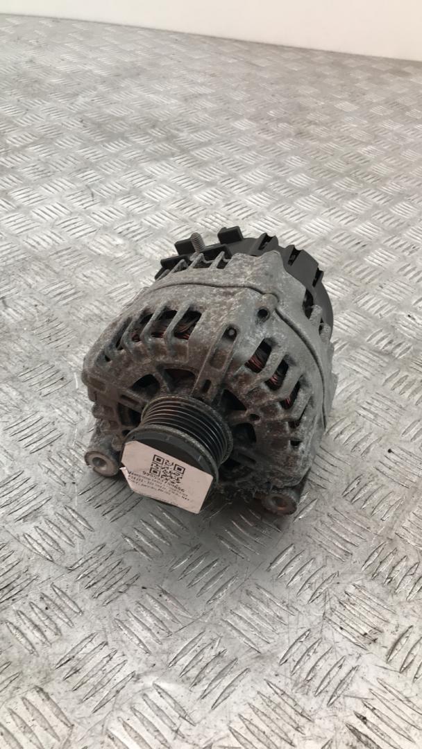 генератор BMW 3 серия F30/F31/F34 2013, 2.0 л., N47 D20 C, дизель, МКПП, black sapphire metallic (475), седан, задний привод, правый руль, 12318519890, 8519890 - фото №1