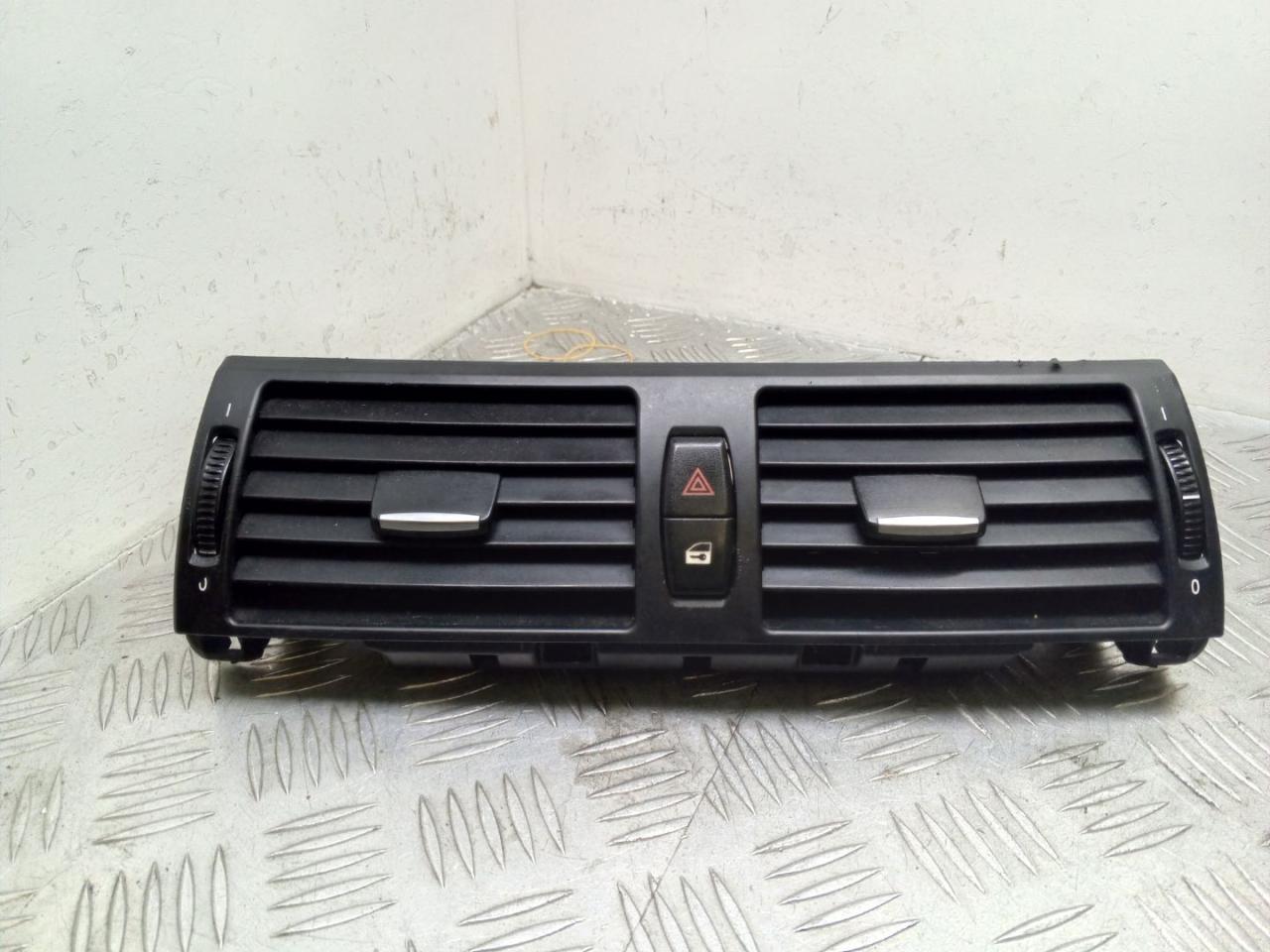 дефлектор обдува салона BMW X5 E70 2008, 4.8 л., N62 B48 B, бензин, АКПП, черный schwarz 2 (668), внедорожник 5 дв., 7161801, 64227161801, 64226958654, 6958654, 64227161802, 7161802 - фото №1