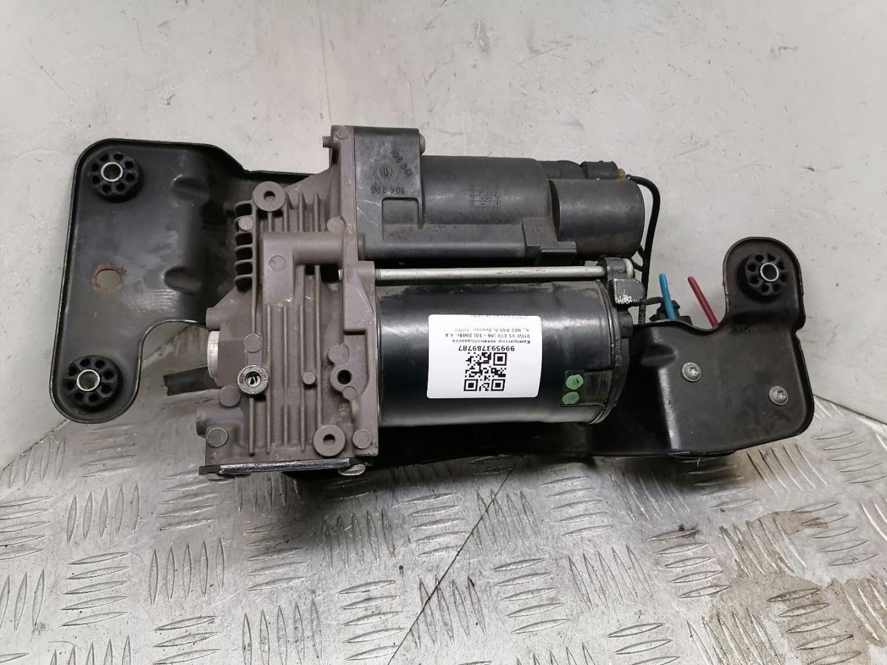 компрессор пневмоподвески BMW X5 E70 2008, 4.8 л., N62 B48 B, бензин, АКПП, черный schwarz 2 (668), внедорожник 5 дв., 37226775479, 6775479 - фото №1