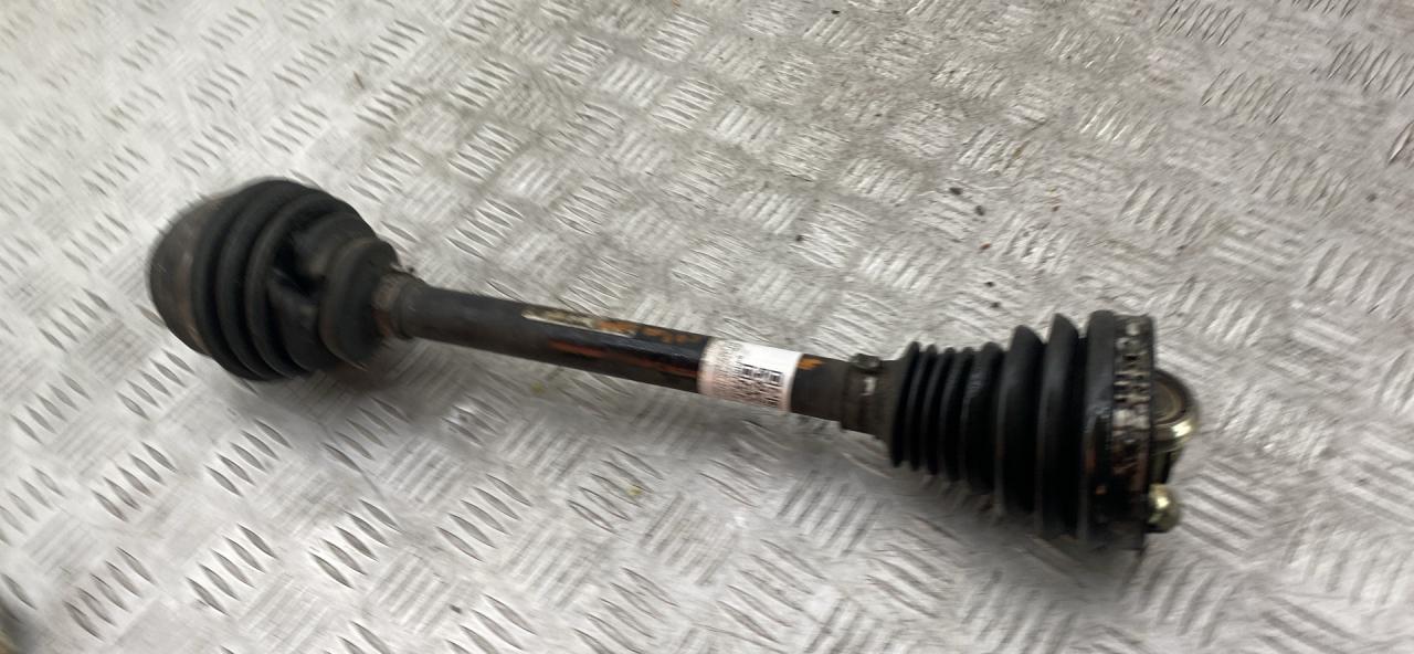 полуось передняя левая (приводной вал, ШРУС) BMW X3 F25 2014, 3.5 л., бензин, АКПП, внедорожник 5 дв., полный привод, 31607598027, 7598027 - фото №1