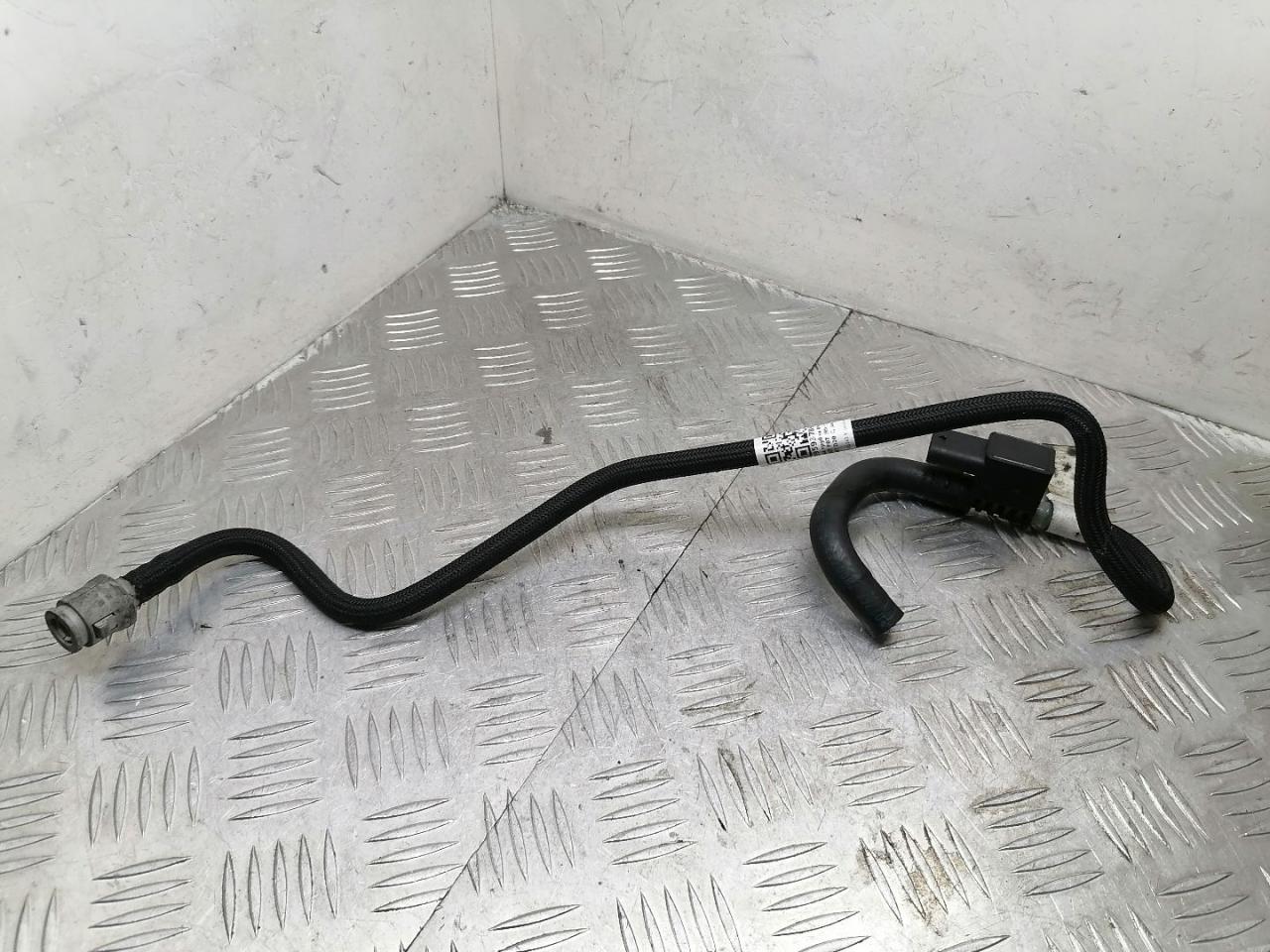 трубка топливная BMW 5 серия F07/F10/F11 2012, 2.0 л., N47 D20 C, дизель, АКПП, седан, 7802243 - фото №1