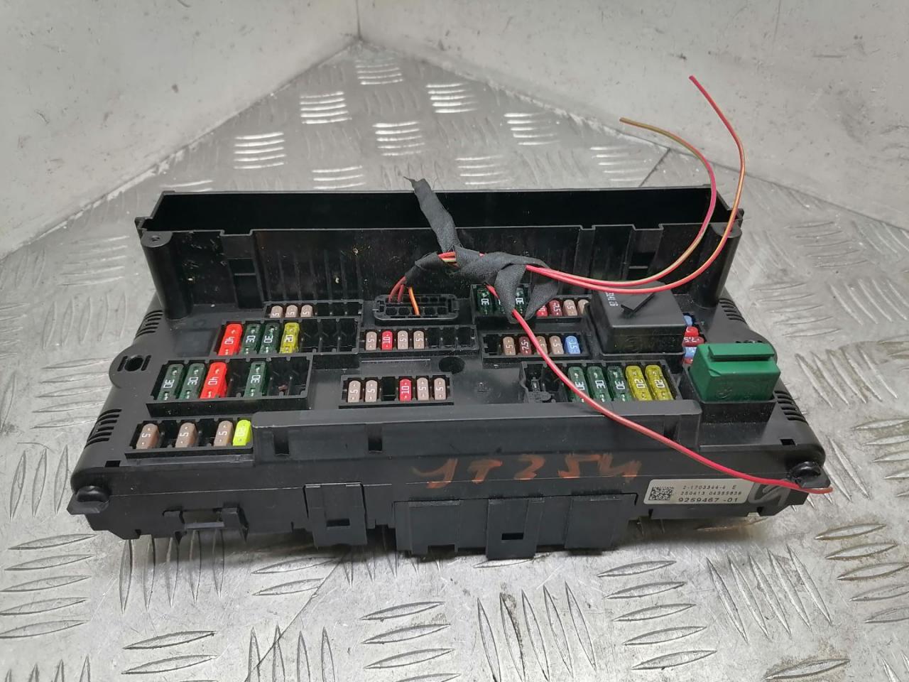 блок предохранителей BMW X3 F25 2014, 3.5 л., бензин, АКПП, внедорожник 5 дв., полный привод, 61149259467, 9259467 - фото №1