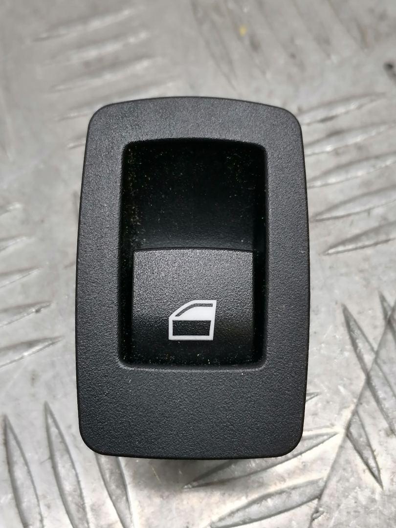 кнопка стеклоподъемника двери BMW X3 F25 2014, 3.5 л., бензин, АКПП, внедорожник 5 дв., полный привод, 61319208106, 9208106 - фото №1