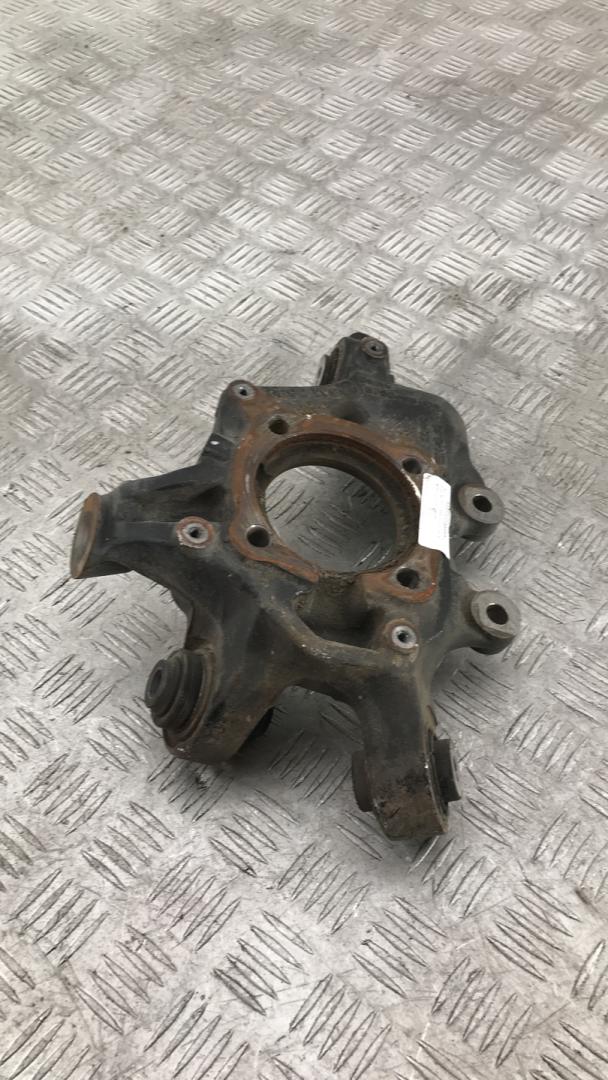 кулак задний правый BMW X3 F25 2014, 3.5 л., бензин, АКПП, внедорожник 5 дв., полный привод, 33406797570, 6790498 - фото №1