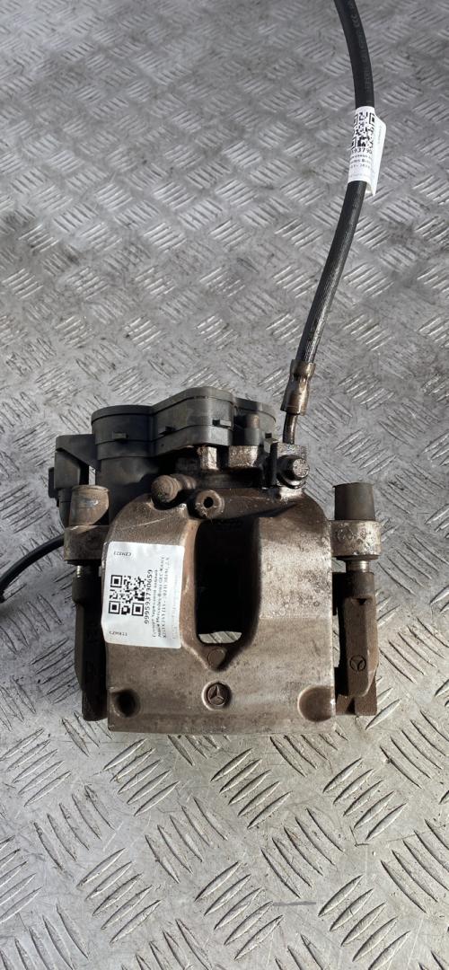 суппорт задний левый Mercedes-Benz GLC-Класс X253/C253 2018, 2.5 л., дизель, АКПП, 197u obsidianschwarz, внедорожник 5 дв., полный привод, A2534230998 - фото №1