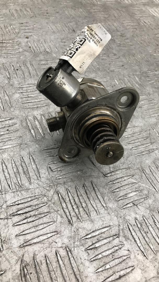 ТНВД BMW X6 M E71/E72 2010, 4.4 л., S63 B44 A, бензин, АКПП, carbonschwarz metallic (416), внедорожник 5 дв., полный привод, 13517595339, 7595339 - фото №1