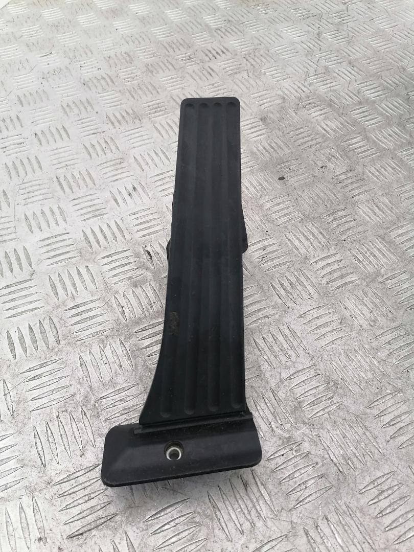 педаль BMW X5 F15 2015, 3.0 л., N57 D30 A, дизель, АКПП, mineralweiß metallic (a96), внедорожник 5 дв., полный привод, правый руль, 35426853175, 6853175 - фото №1