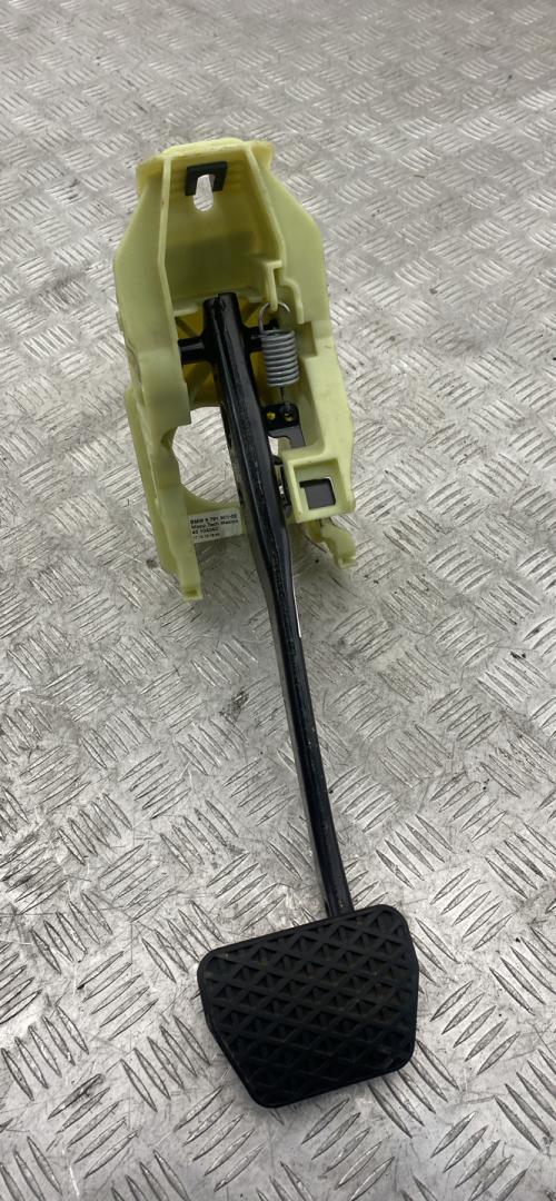 педаль тормоза BMW X5 F15 2015, 3.0 л., N57 D30 A, дизель, АКПП, mineralweiß metallic (a96), внедорожник 5 дв., полный привод, правый руль, 35006791901, 6791901 - фото №1