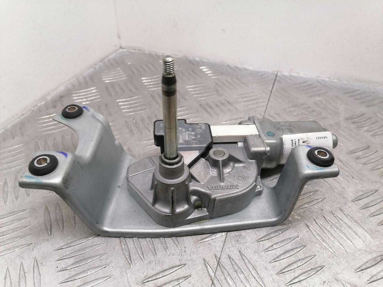 моторчик заднего стеклоочистителя (дворника) BMW X5 F15 2015, 3.0 л., N57 D30 A, дизель, АКПП, mineralweiß metallic (a96), внедорожник 5 дв., полный привод, правый руль, 61627318710, 7318710 - фото №1