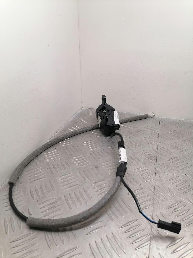 замок заднего борта BMW X5 F15 2015, 3.0 л., N57 D30 A, дизель, АКПП, mineralweiß metallic (a96), внедорожник 5 дв., полный привод, правый руль, 51247183196, 7183196 - фото №1