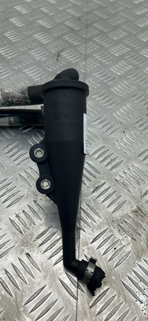 маслоотделитель (сапун) Land Rover Range Rover 3 поколение 2002, 4.4 л., M62 B44, бензин, АКПП, 1705237 - фото №1