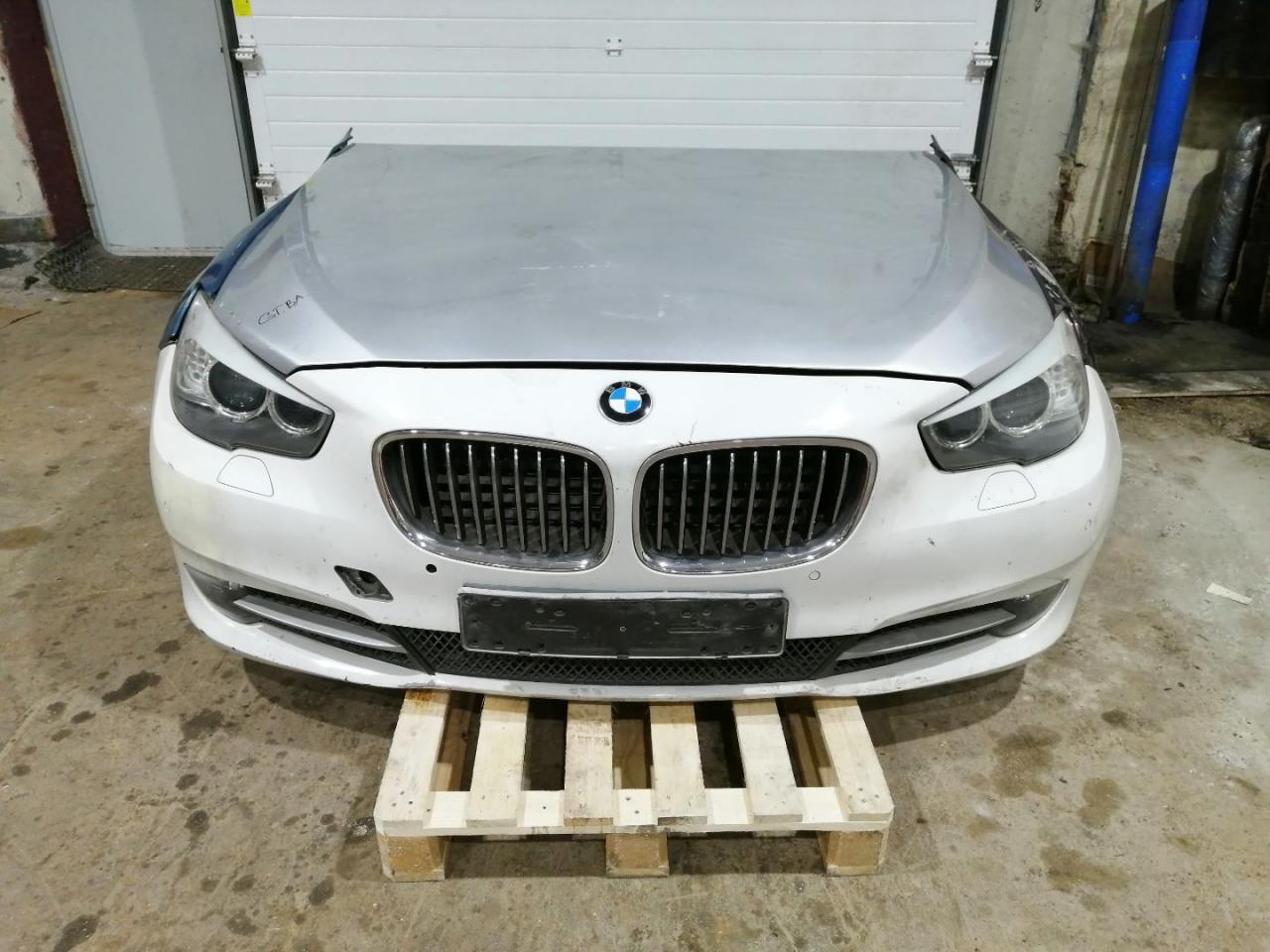 передняя часть (ноускат) BMW 5 серия F07/F10/F11 2011, 3.0 л., N55 B30 A, бензин, АКПП, хетчбэк 5 дв. - фото №1