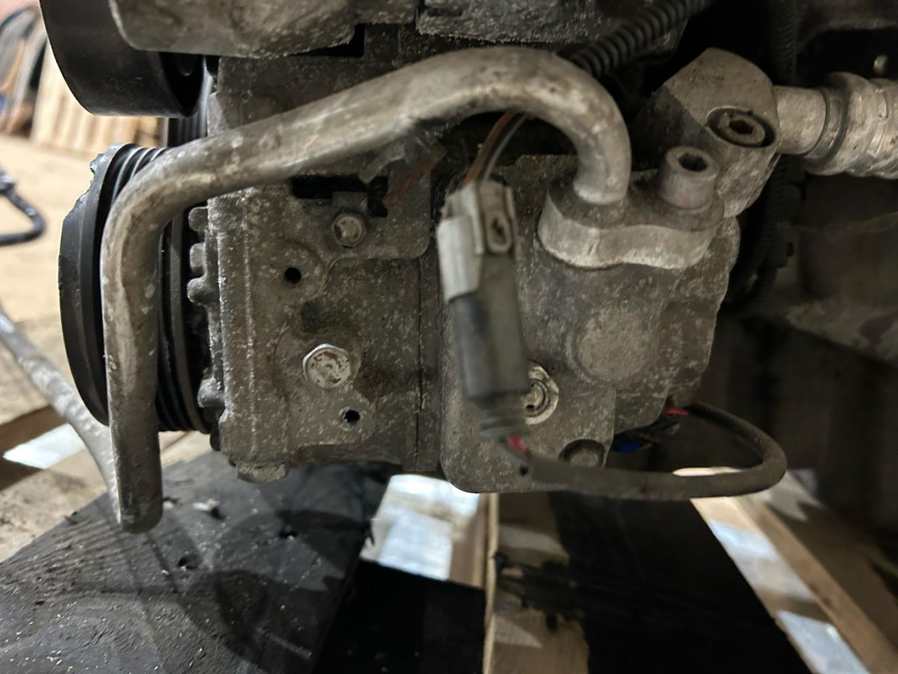 компрессор кондиционера BMW 3 серия E90/E91/E92/E93 2007, 3.0 л., M57 D30 (306D3), дизель, АКПП, серебро, седан, задний привод, правый руль - фото №1