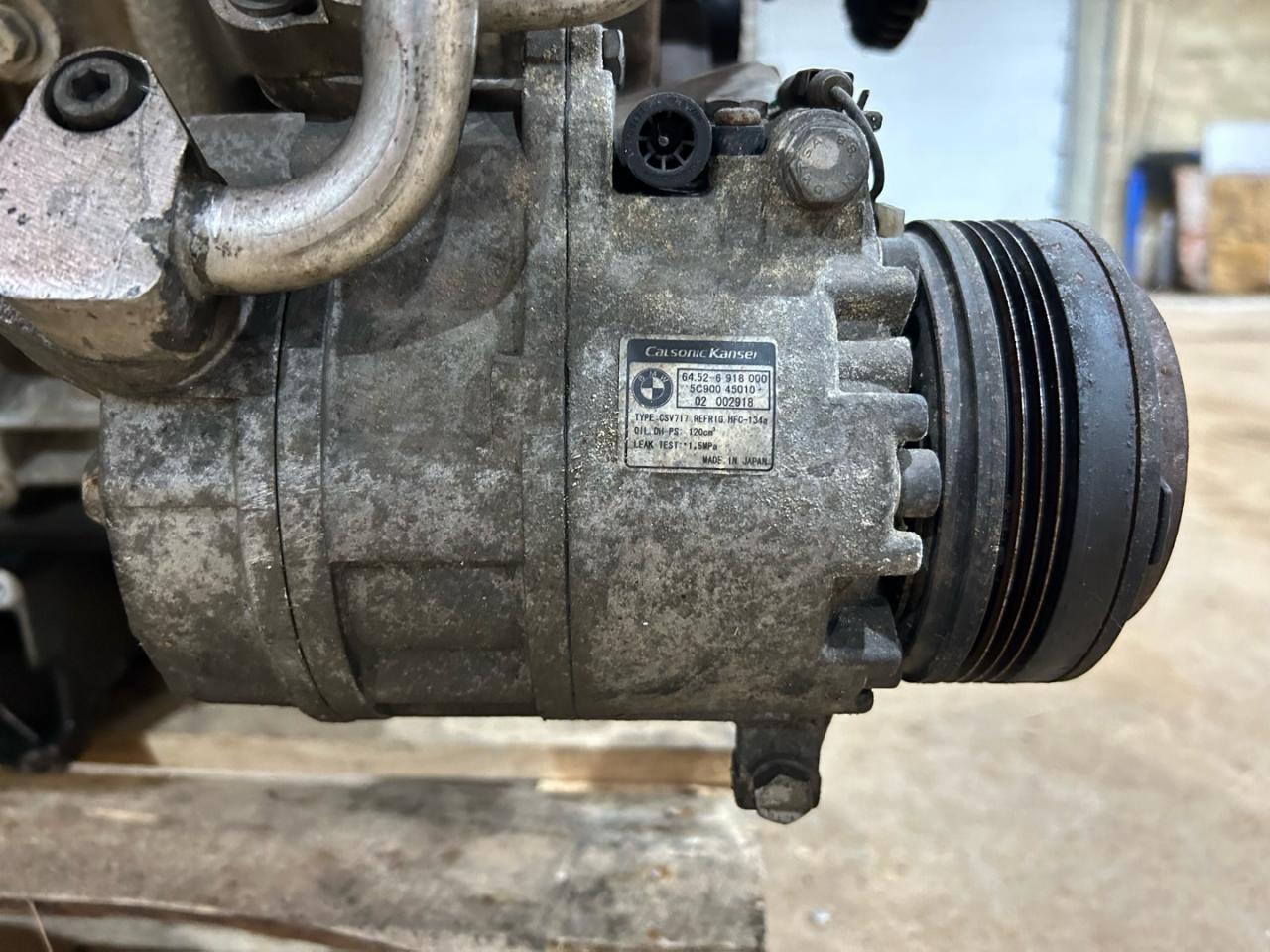 компрессор кондиционера BMW X5 E53 2003, 3.0 л., M54 B30 (306S3), бензин, 6918000 - фото №1