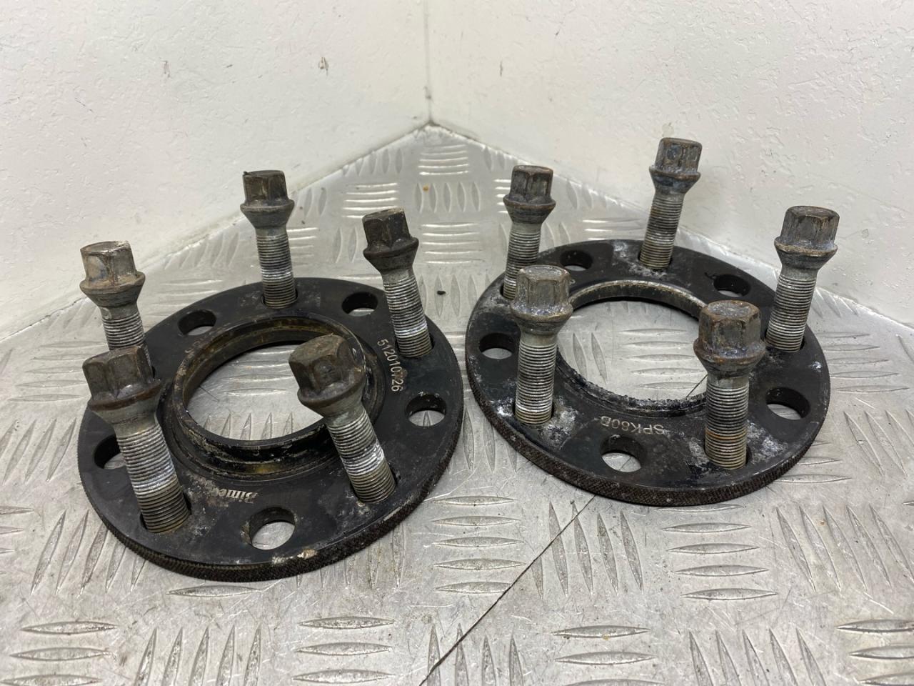 проставка колесная BMW 5 серия F07/F10/F11 2011, 3.0 л., N57 D30 A, дизель, АКПП, spacegrau metallic (a52) серый, хетчбэк 5 дв., задний привод, правый руль - фото №1