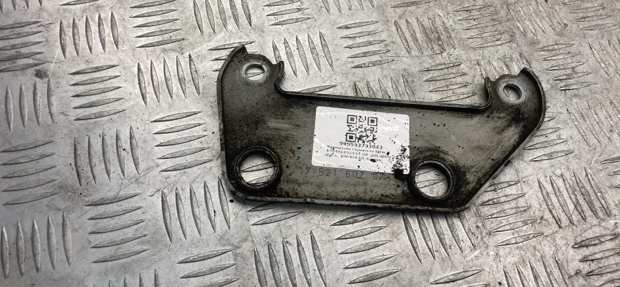 кронштейн глушителя BMW 3 серия E90/E91/E92/E93 2007, 2.0 л., N46 B20 BD, бензин, АКПП, 18207521602 - фото №1