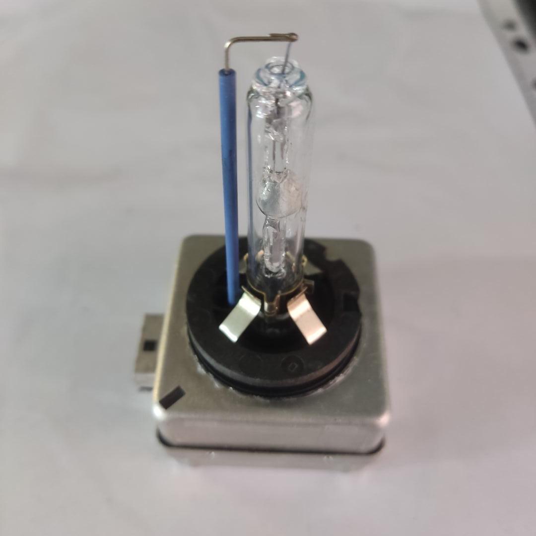 лампочка ксенон BMW 5 серия F07/F10/F11 F10 2011, 3.0 л., N57 D30 A, дизель, АКПП, седан - фото №1