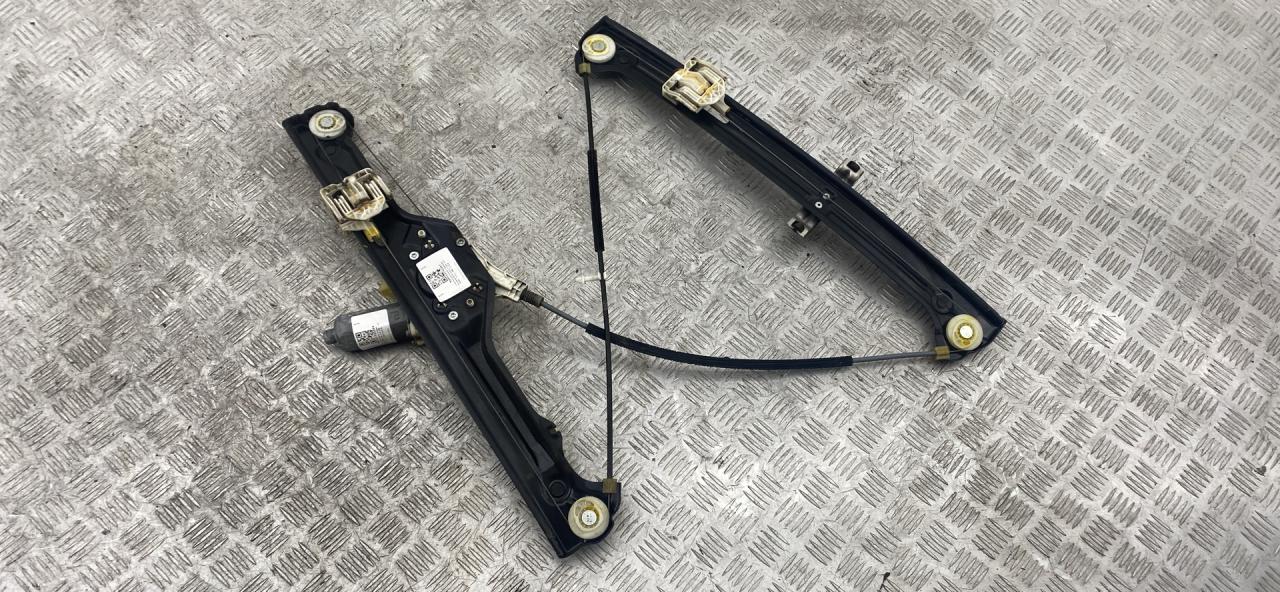 стеклоподъемник передний правый BMW X5 E70 2008, 4.8 л., N62 B48 B, бензин, АКПП, черный schwarz 2 (668), внедорожник 5 дв., 7137020 - фото №1