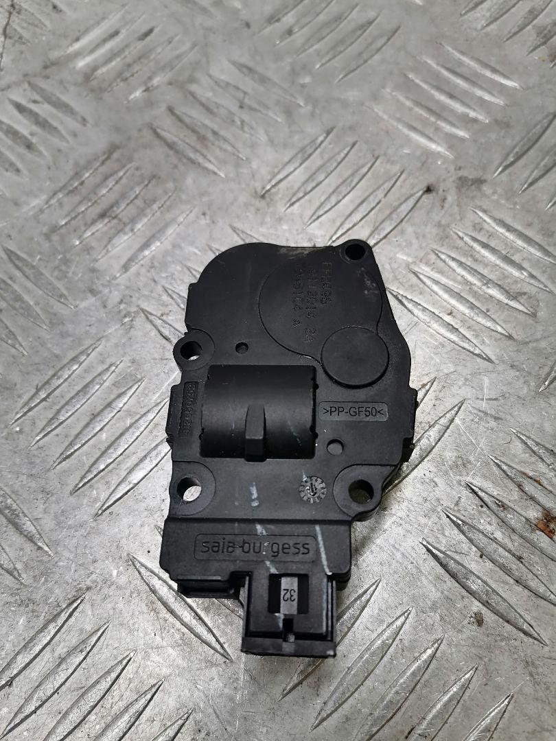 моторчик заслонки печки BMW X5 F15 2015, 4.0 л., дизель, АКПП, black sapphire metallic (475), внедорожник 5 дв., полный привод, правый руль, 64119321034, 410475522, T946104 - фото №1