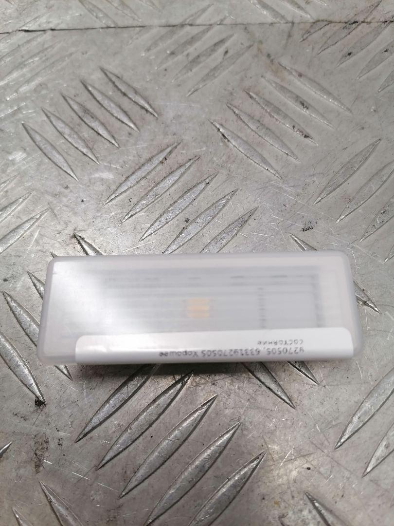 фонарь салона (плафон) BMW X5 F15 2015, 4.0 л., дизель, АКПП, black sapphire metallic (475), внедорожник 5 дв., полный привод, правый руль, 63319270505, 9270505 - фото №1