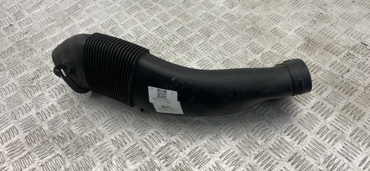 патрубок воздушного фильтра BMW X5 F15 2015, 4.0 л., дизель, АКПП, black sapphire metallic (475), внедорожник 5 дв., полный привод, правый руль, 13718514007, 8514007 - фото №1