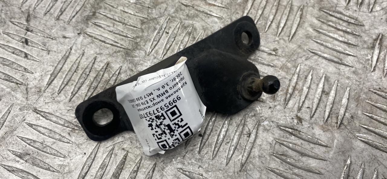 крепление амортизатора BMW X5 E70 2009, 3.0 л., M57 D30 (306D3), дизель, АКПП, spacegrau metallic (a52), внедорожник 5 дв., полный привод, правый руль, 7211235 - фото №1