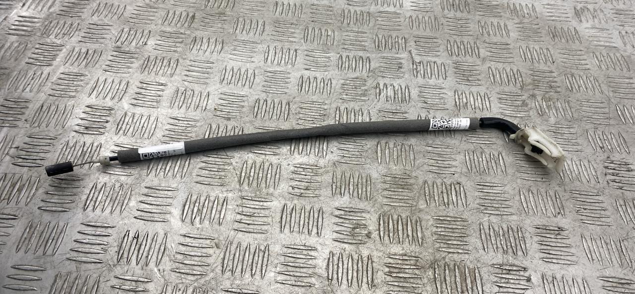 трос двери BMW 3 серия E90/E91/E92/E93 2006, 3.0 л., дизель, серебро, универсал, 7117743 - фото №1