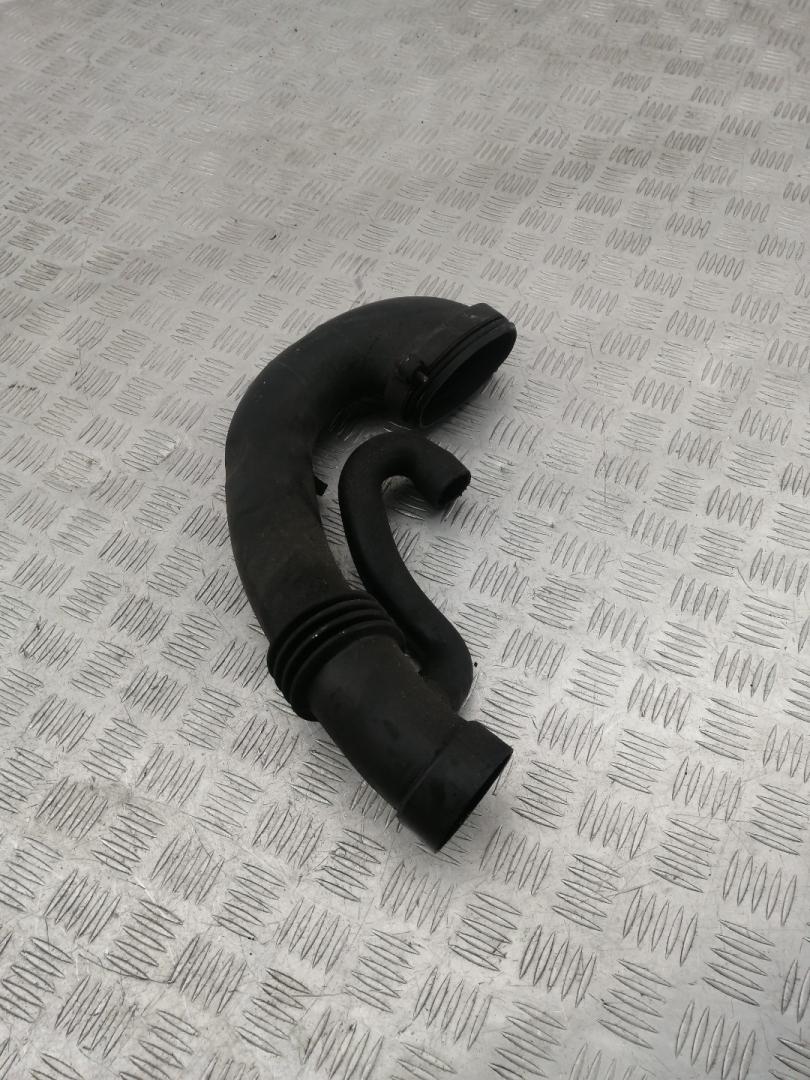 патрубок турбины BMW 3 серия E46 2002, 3.0 л., M57 D30 (306D1), дизель, 13717786002, 7786002 - фото №1