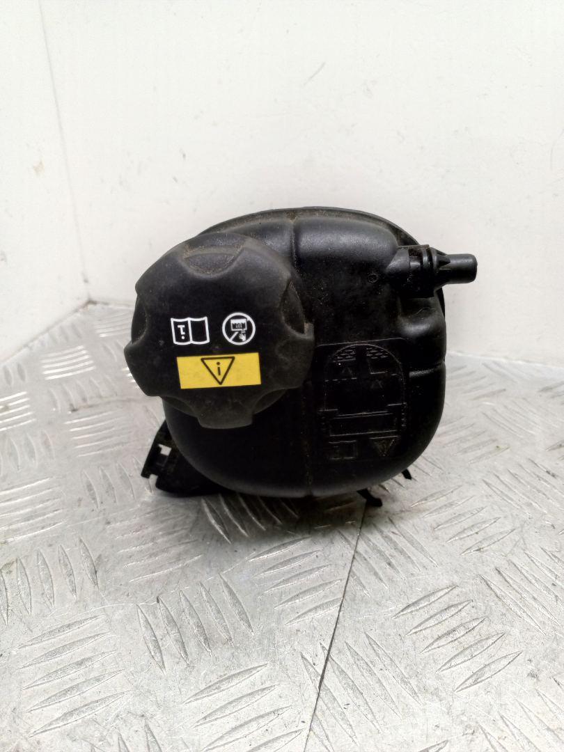 бачок расширительный BMW 5 серия G30/G31 G30 2019, 3.0 л., B58 B30 A, бензин, АКПП, bluestone metallic (c2y), седан, полный привод, правый руль, 17138610655, 17139485733, 8610655, 9485733 - фото №1