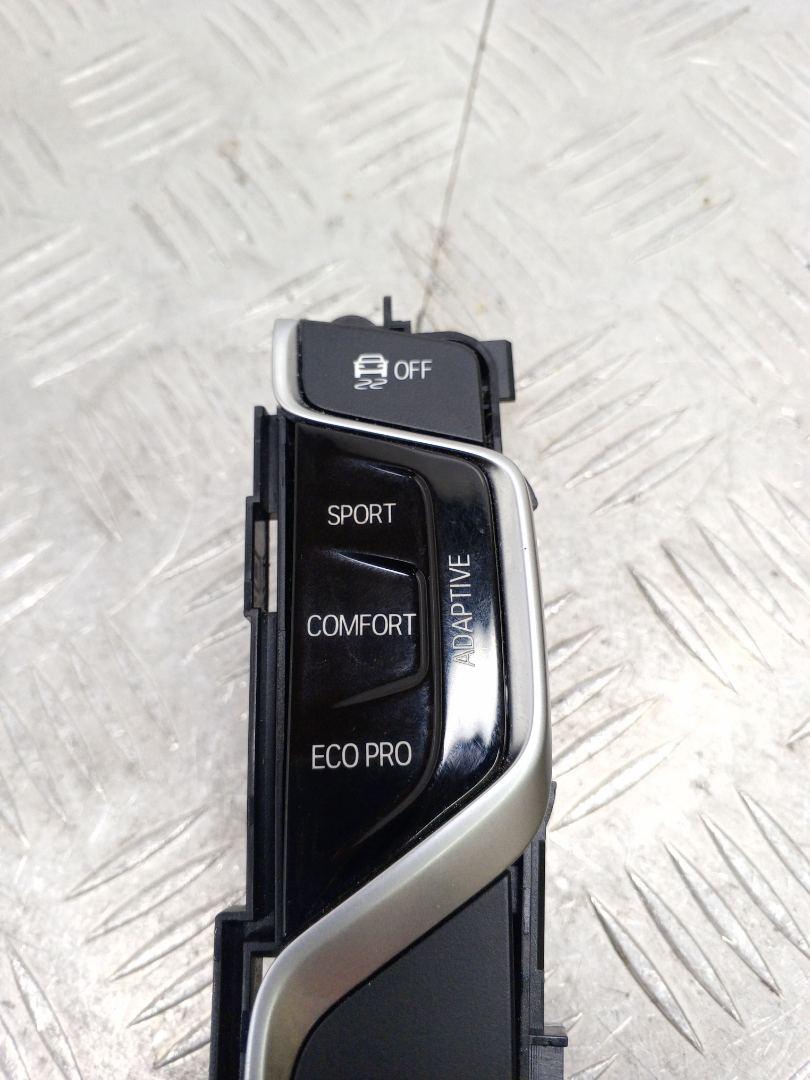 кнопка (выключатель) BMW 5 серия G30/G31 G30 2019, 3.0 л., B58 B30 A, бензин, АКПП, bluestone metallic (c2y), седан, полный привод, правый руль, 61316843912, 61316993912, 6843912 - фото №1