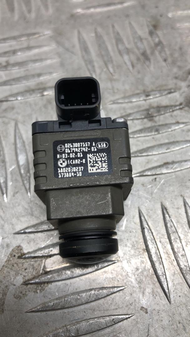 камера заднего вида BMW 5 серия G30/G31 G30 2019, 3.0 л., B58 B30 A, бензин, АКПП, bluestone metallic (c2y), седан, полный привод, правый руль, 5A06B55, 66555A06B55, 66559495896, 9495896, 0263007157 - фото №1