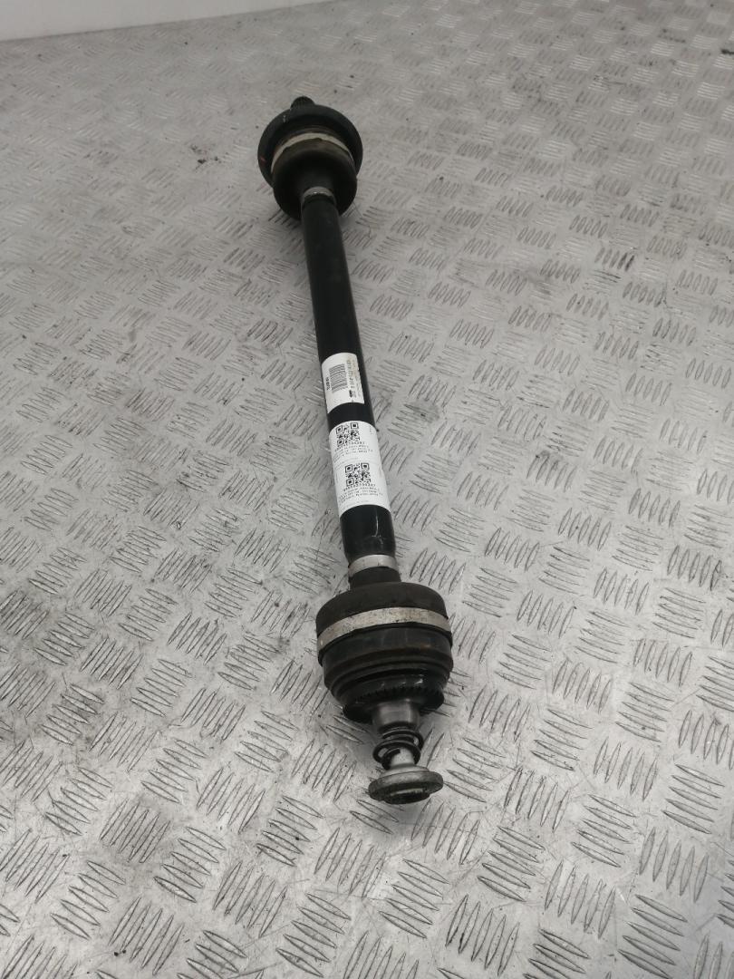 полуось задняя (приводной вал, ШРУС) BMW 5 серия G30/G31 G30 2019, 3.0 л., B58 B30 A, бензин, АКПП, bluestone metallic (c2y), седан, полный привод, правый руль, 33208664621, 8664621 - фото №1